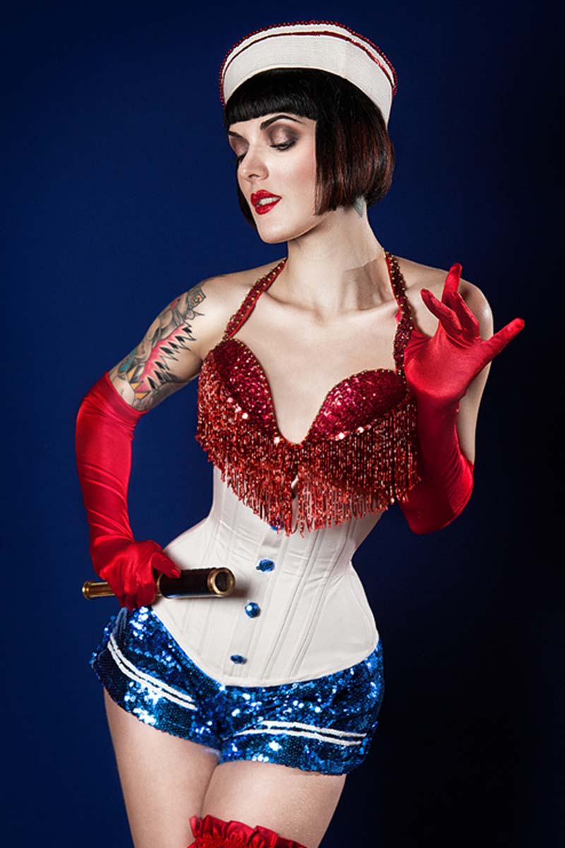 cleo-viper-performer-trieste-tattoo-expo-burlesque